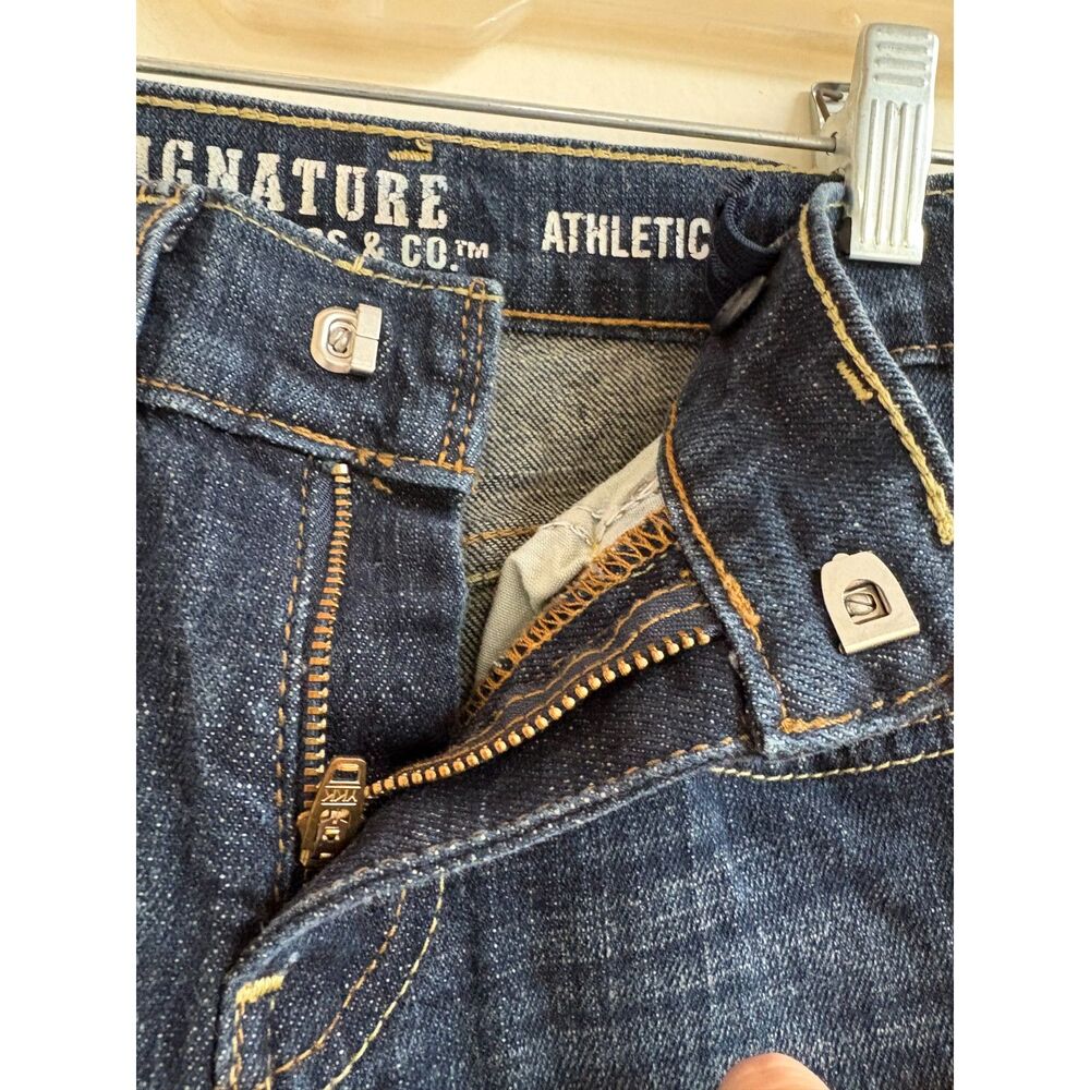 Signature Levi Strauss Boys Athletic Fit Adjustable Waist Jeans - Size 7 Regular - Picture 4 of 10